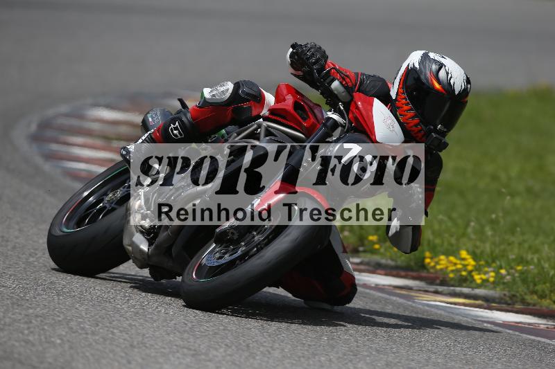 /Archiv-2024/29 12.06.2024 MOTO.CH Track Day ADR/Gruppe gelb/18